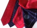 Мужские галстуки классические, в том числе с фирменным логотипом